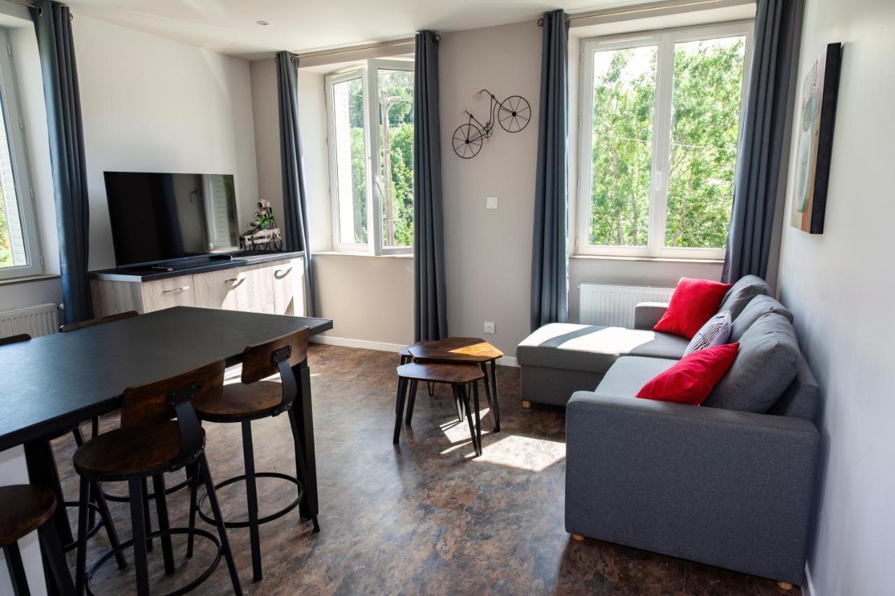 La Batisse L'Arbre Beige Lejlighed Le Petit-Abergement Eksteriør billede